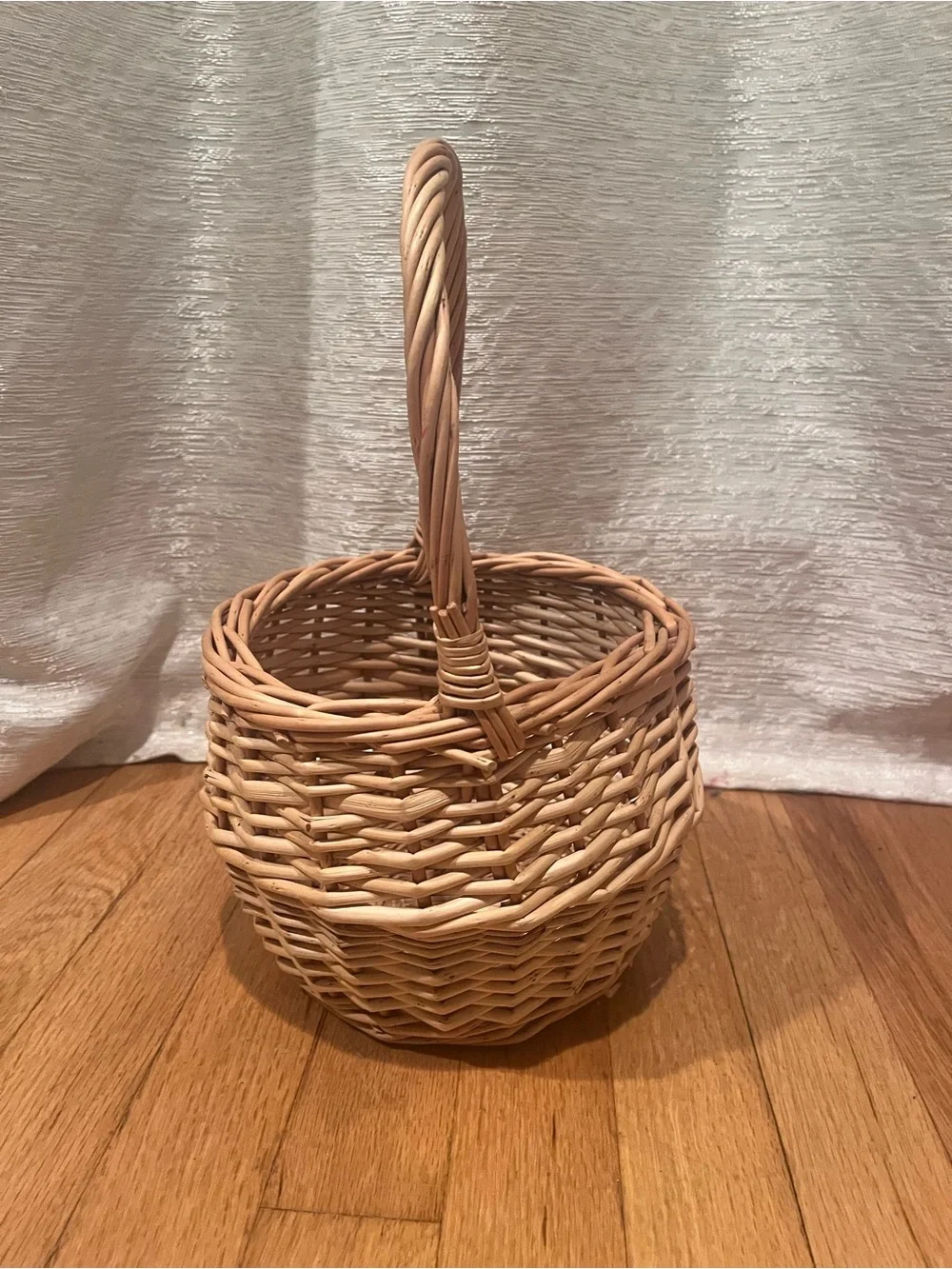 Vintage Wicker Market Basket Round Handwoven Rattan Boho Farmhouse Decor Handle!